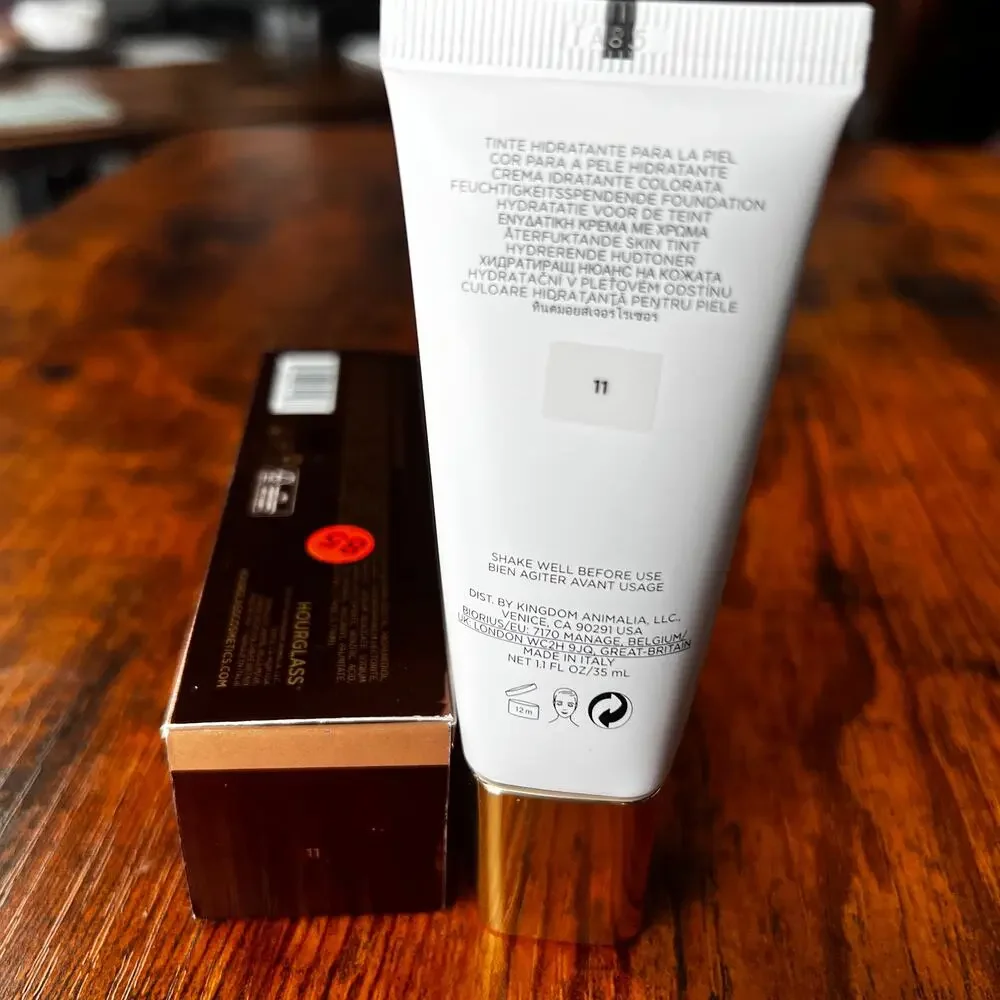 Hourglass  Veil™ Hydrating Skin Tint Foundation | Shade 11